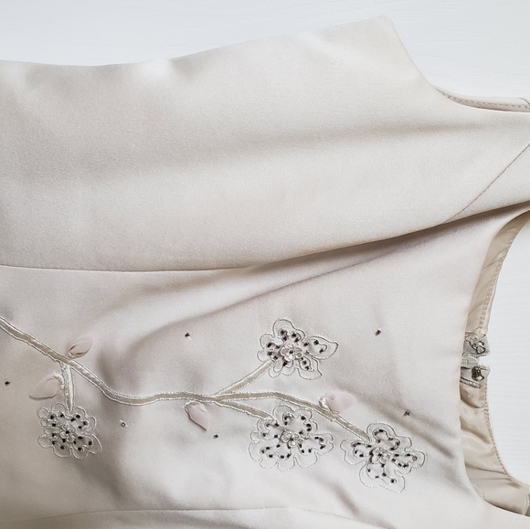 Creamy Satin Long Gown - Picture 7 of 9